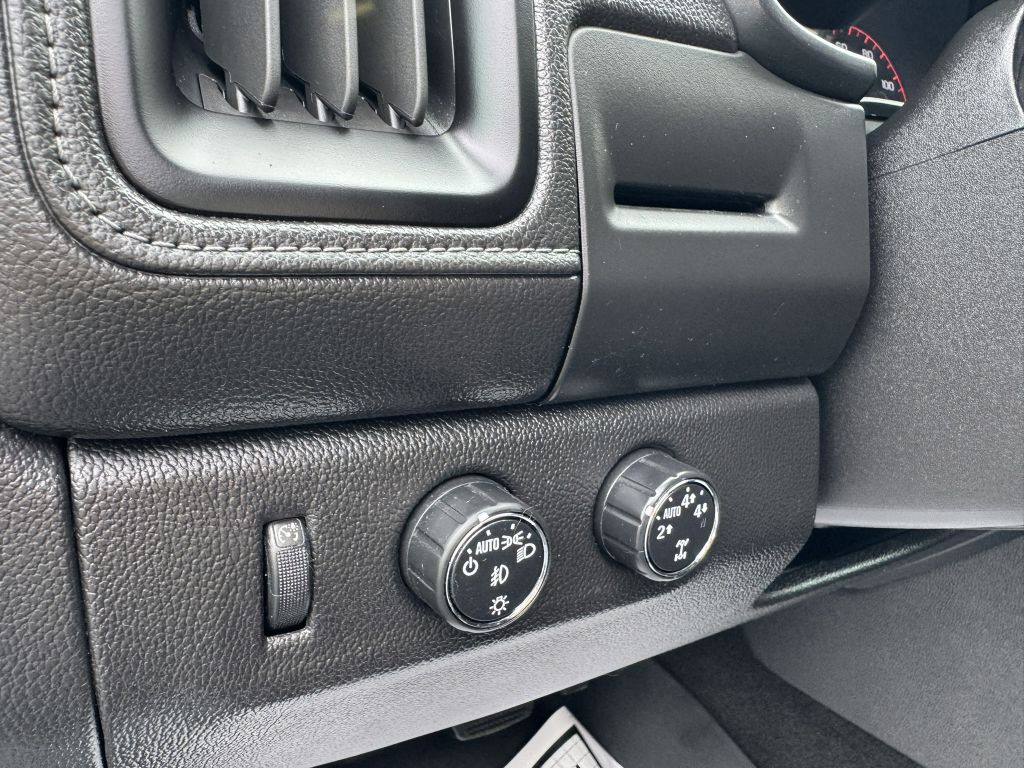2015 GMC Canyon Image 17