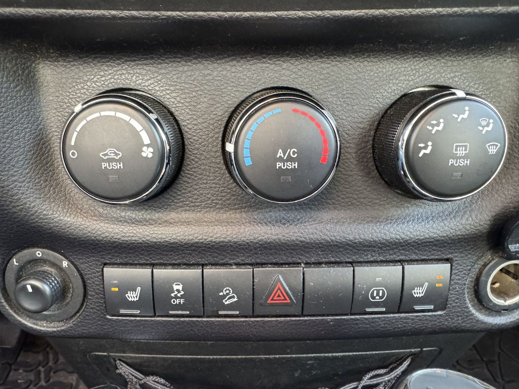 2015 Jeep Wrangler Unlimited Image 20