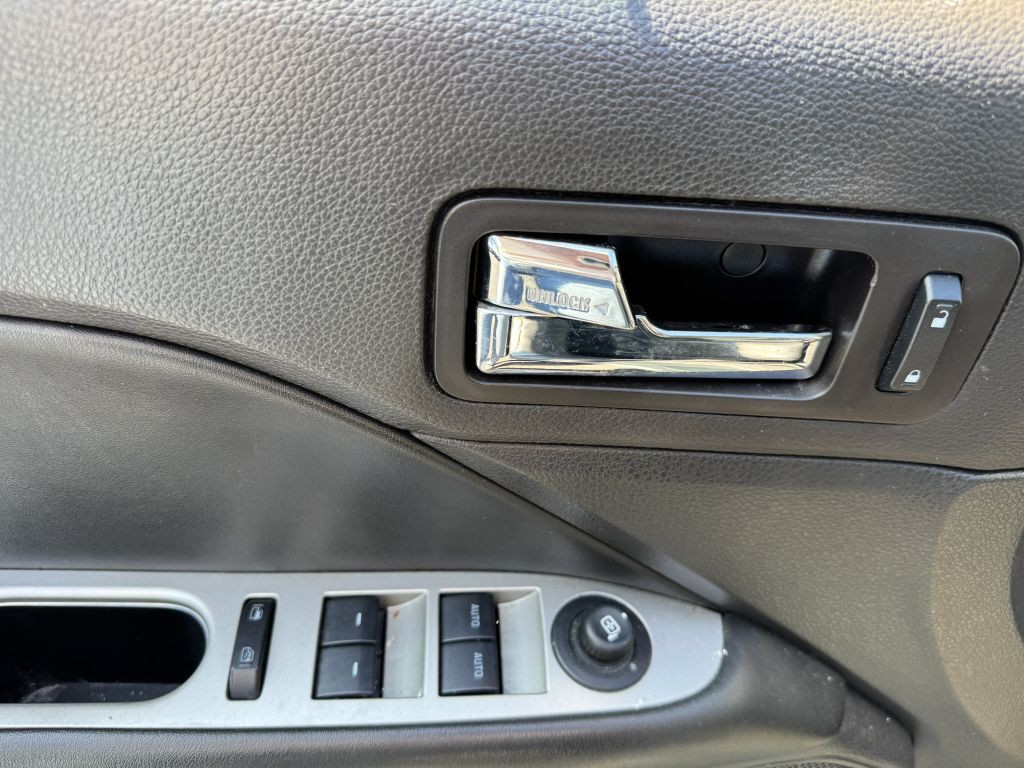 2011 Ford Fusion Image 16
