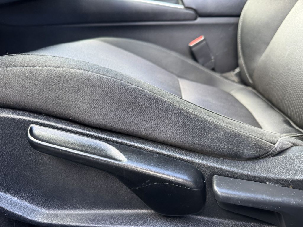 2018 Honda Accord Image 16