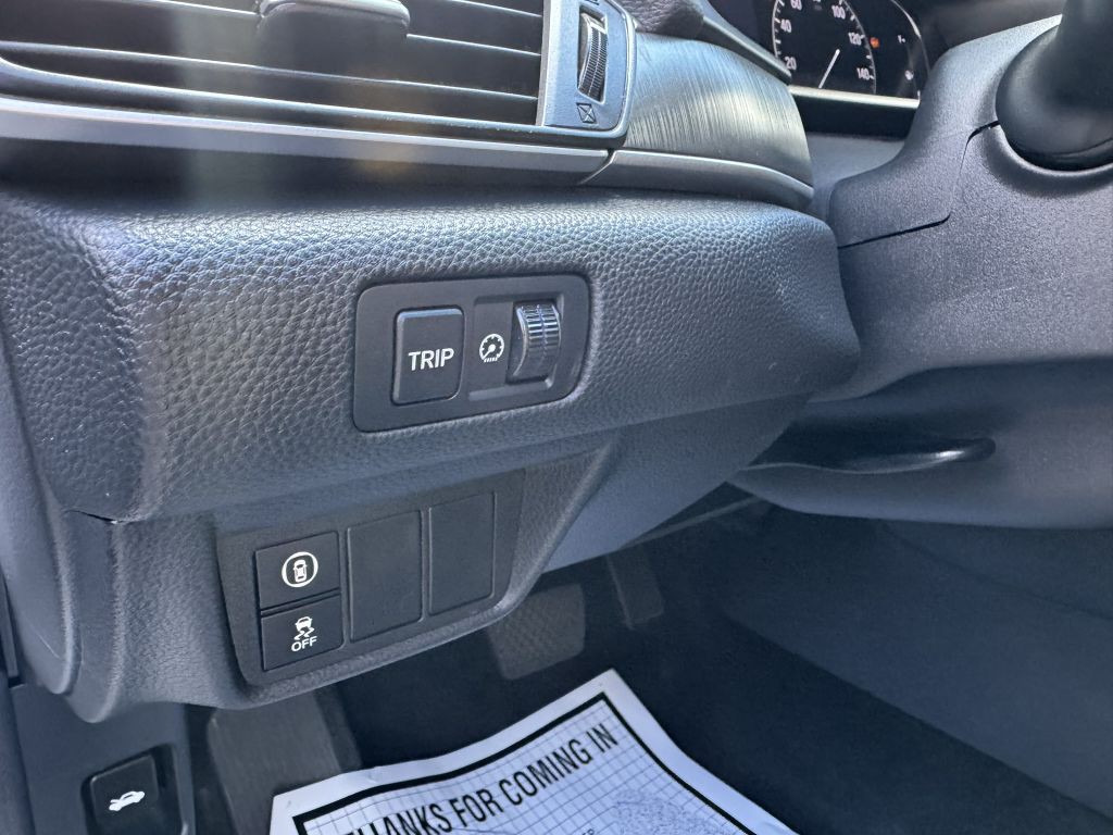 2018 Honda Accord Image 17