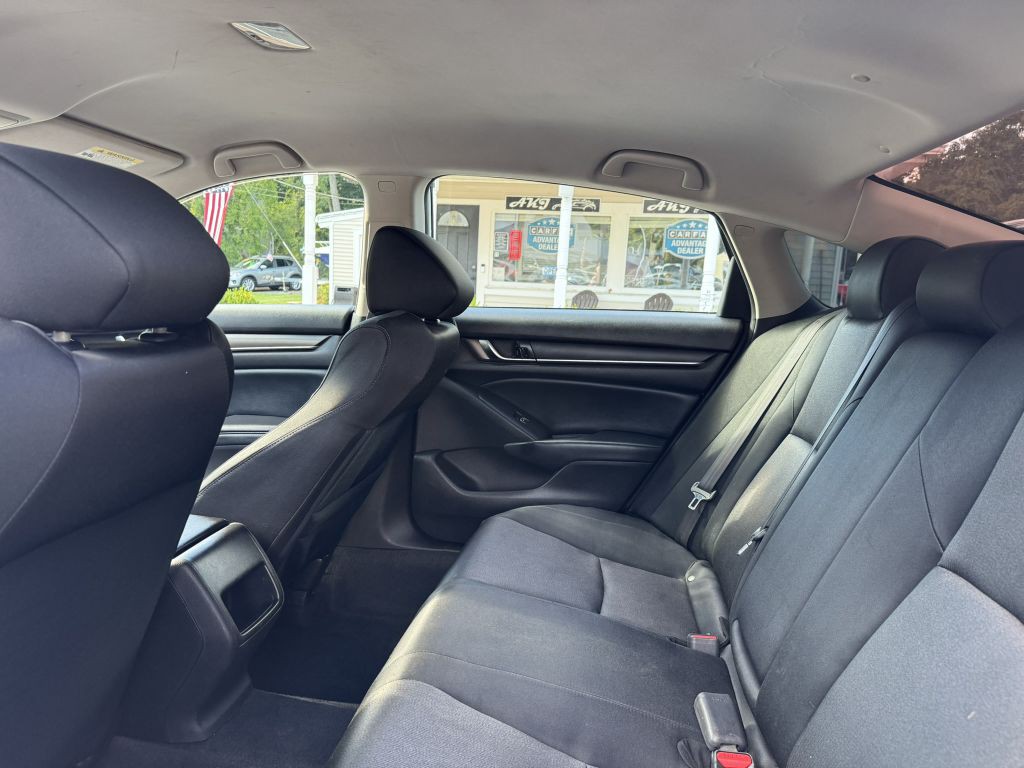 2018 Honda Accord Image 27