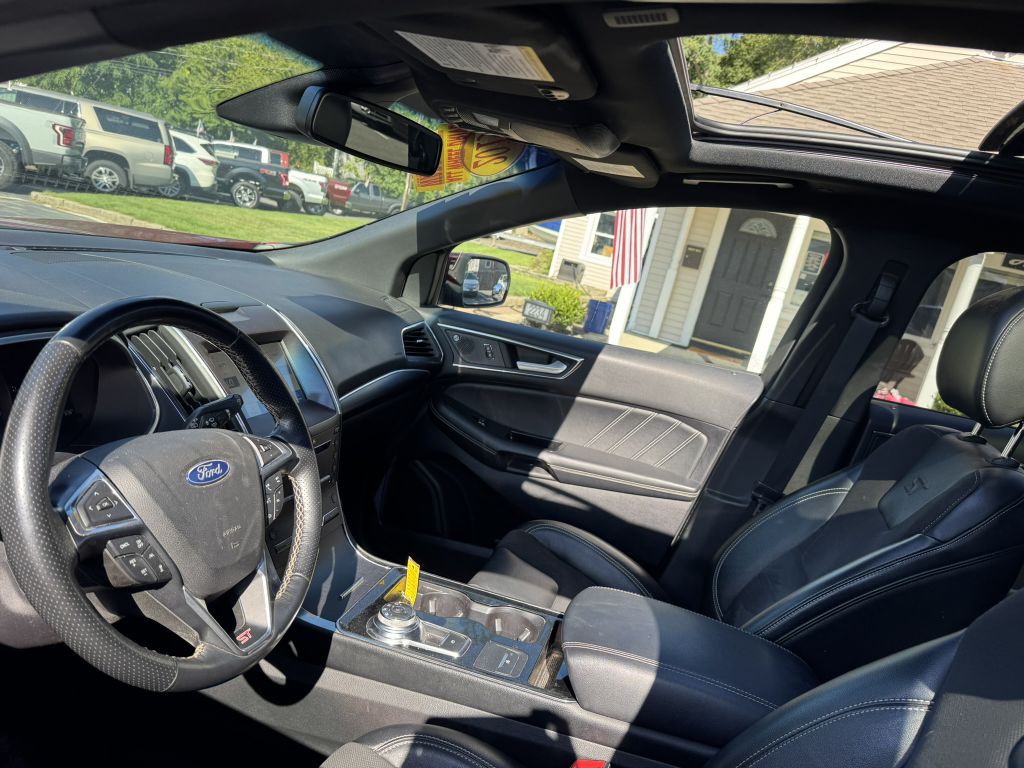 2019 Ford Edge Image 4