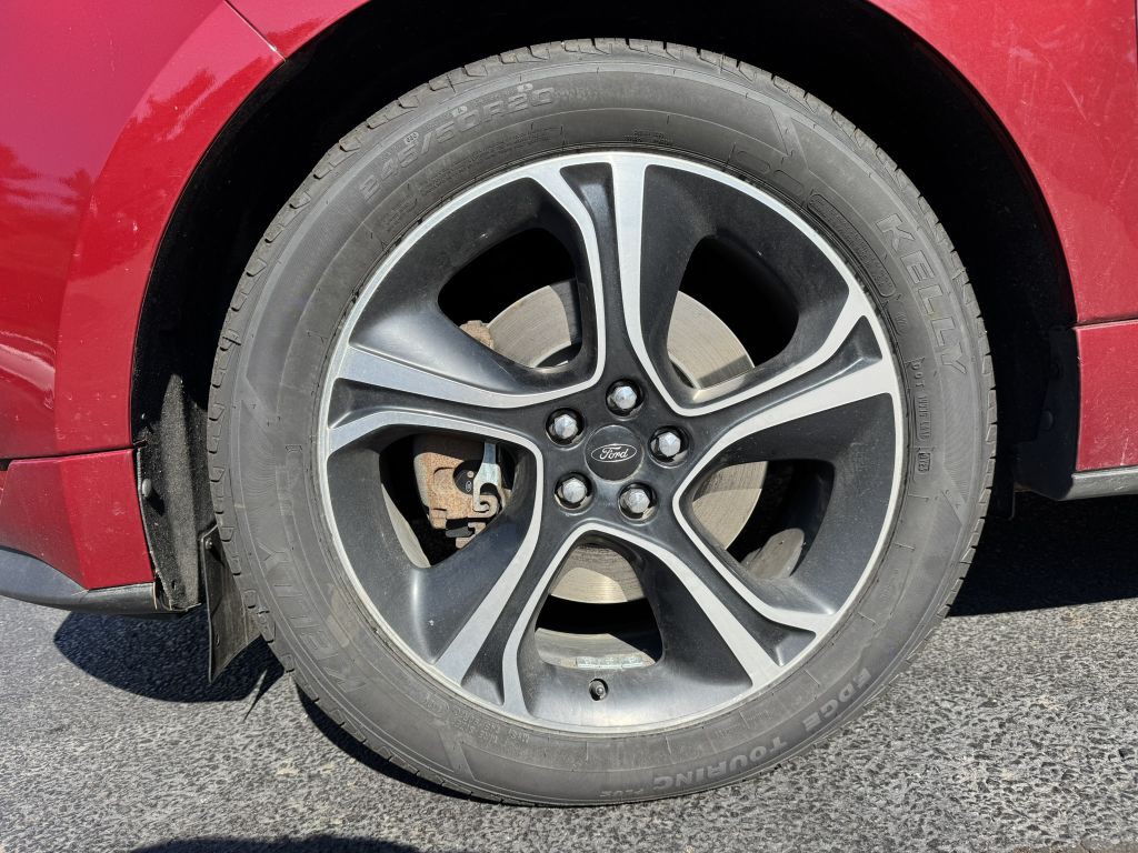 2019 Ford Edge Image 13