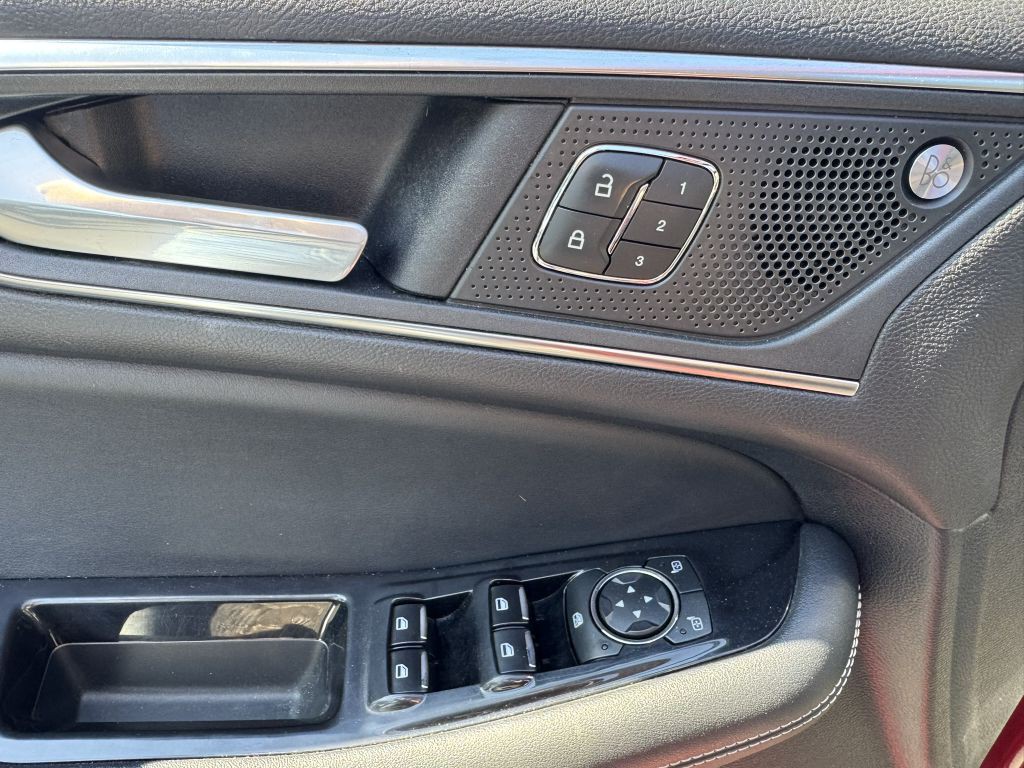 2019 Ford Edge Image 15