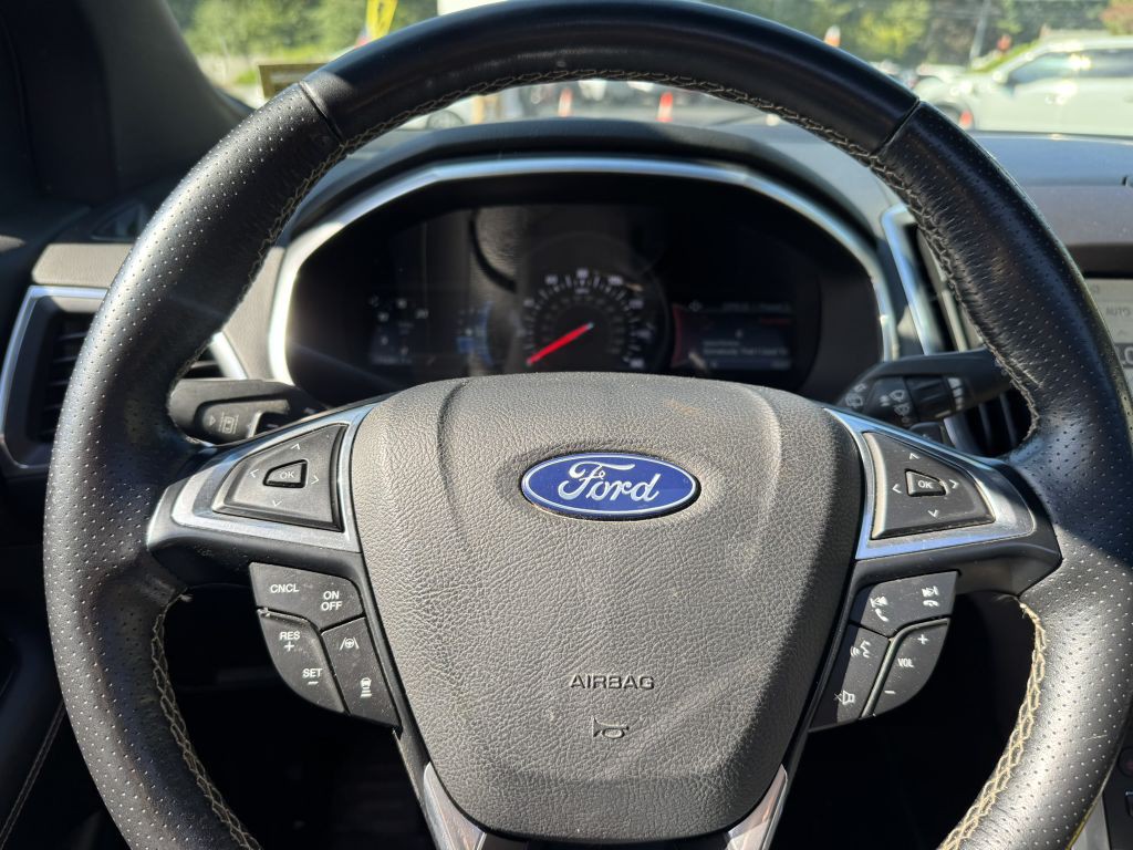 2019 Ford Edge Image 18