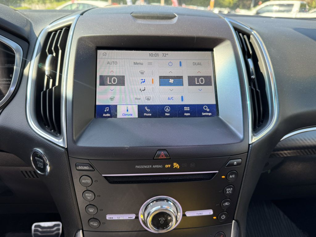 2019 Ford Edge Image 20