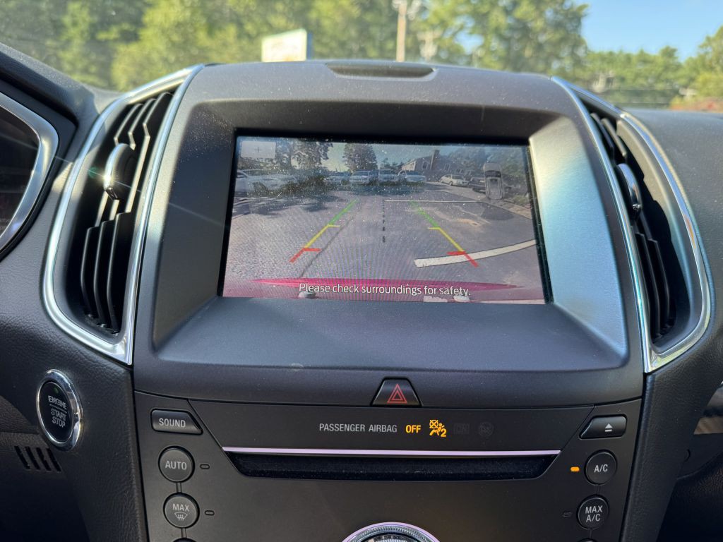 2019 Ford Edge Image 21