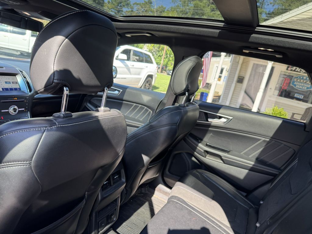 2019 Ford Edge Image 29