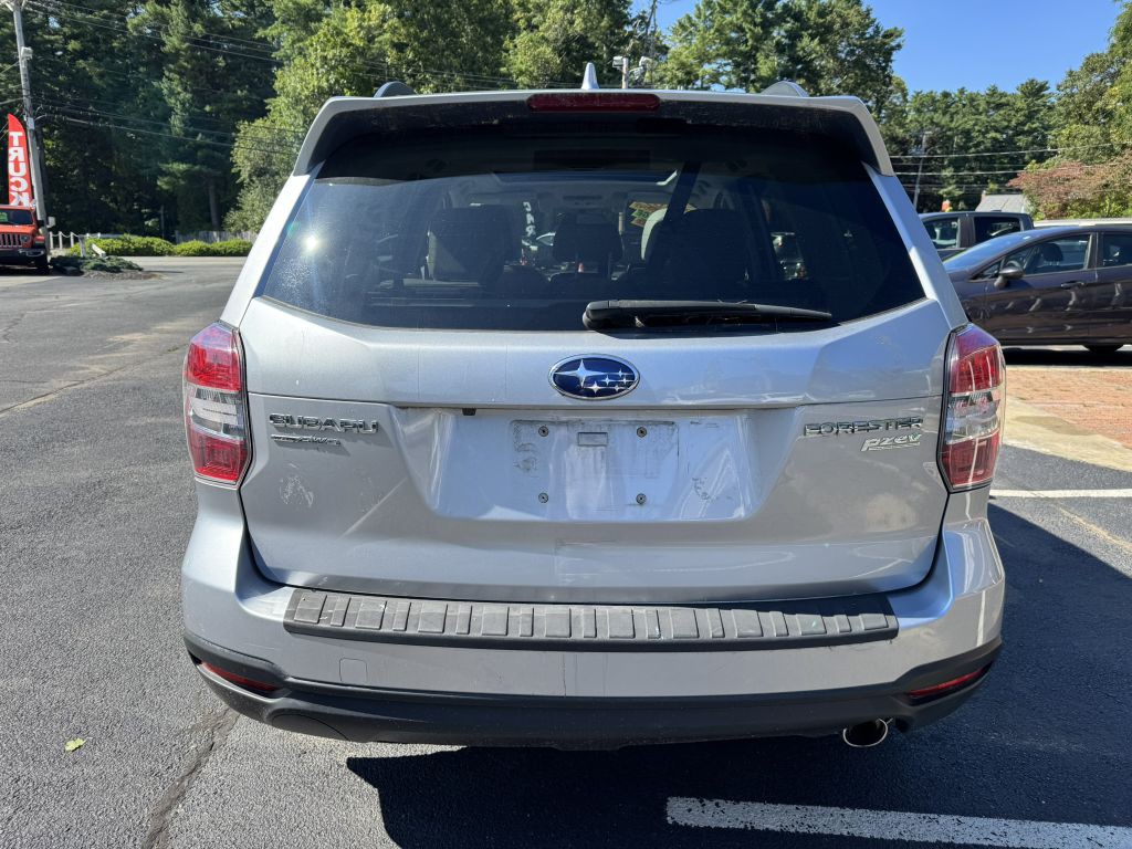 2016 Subaru Forester Image 8