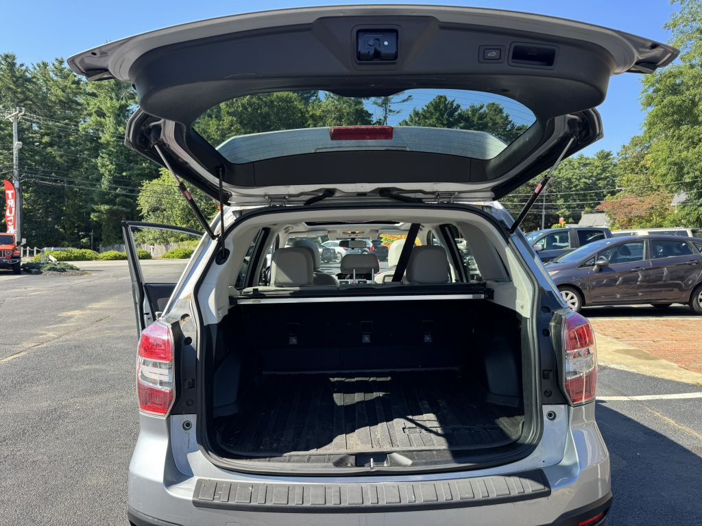 2016 Subaru Forester Image 24
