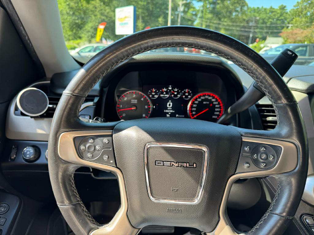 2015 GMC Yukon Image 20