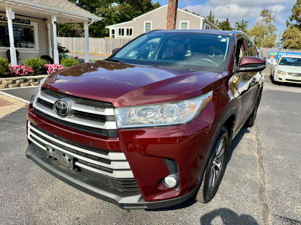 2018 Toyota Highlander Image 1