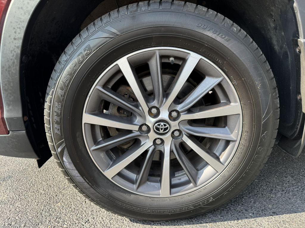 2018 Toyota Highlander Image 13