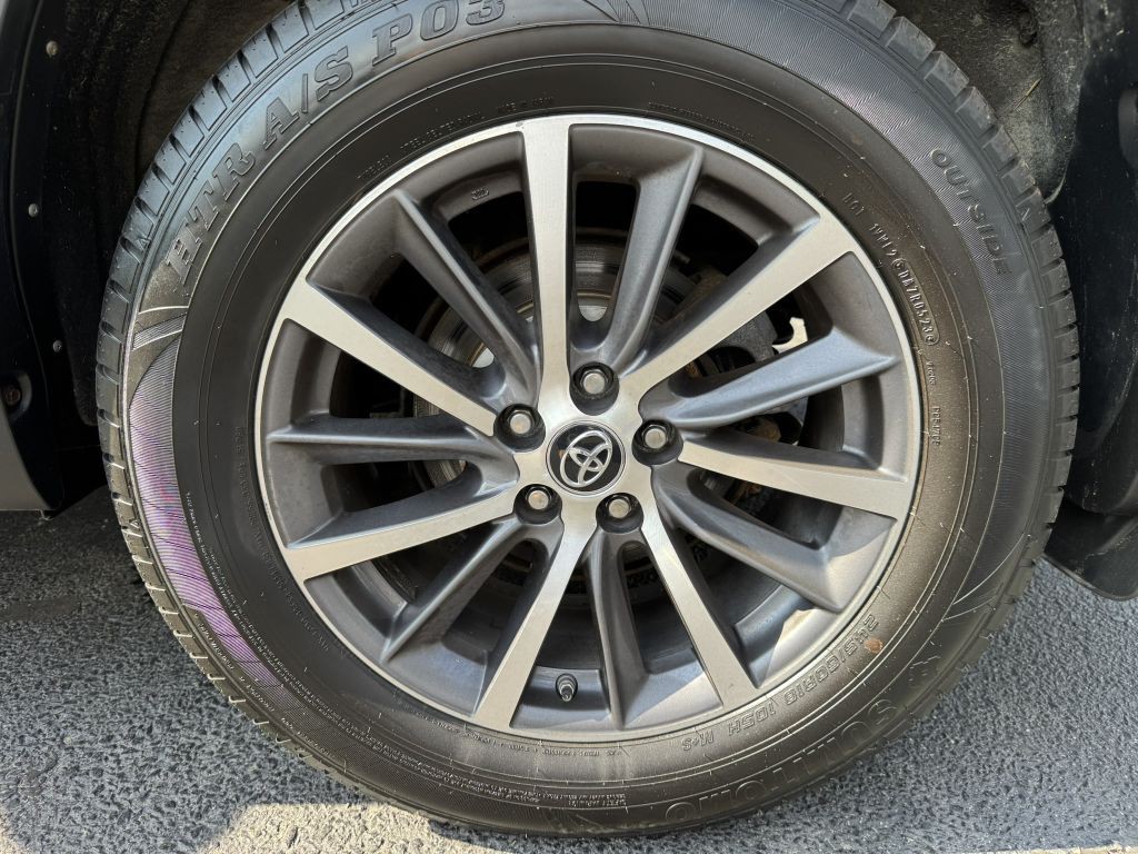 2018 Toyota Highlander Image 14