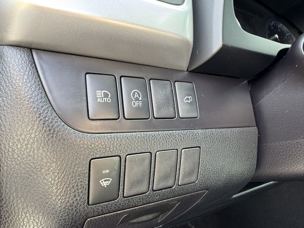 2018 Toyota Highlander Image 17