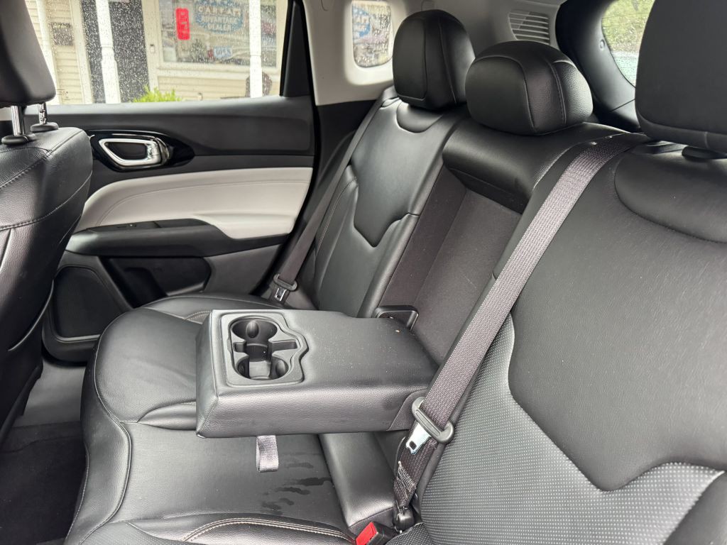 2022 Jeep Compass Image 9