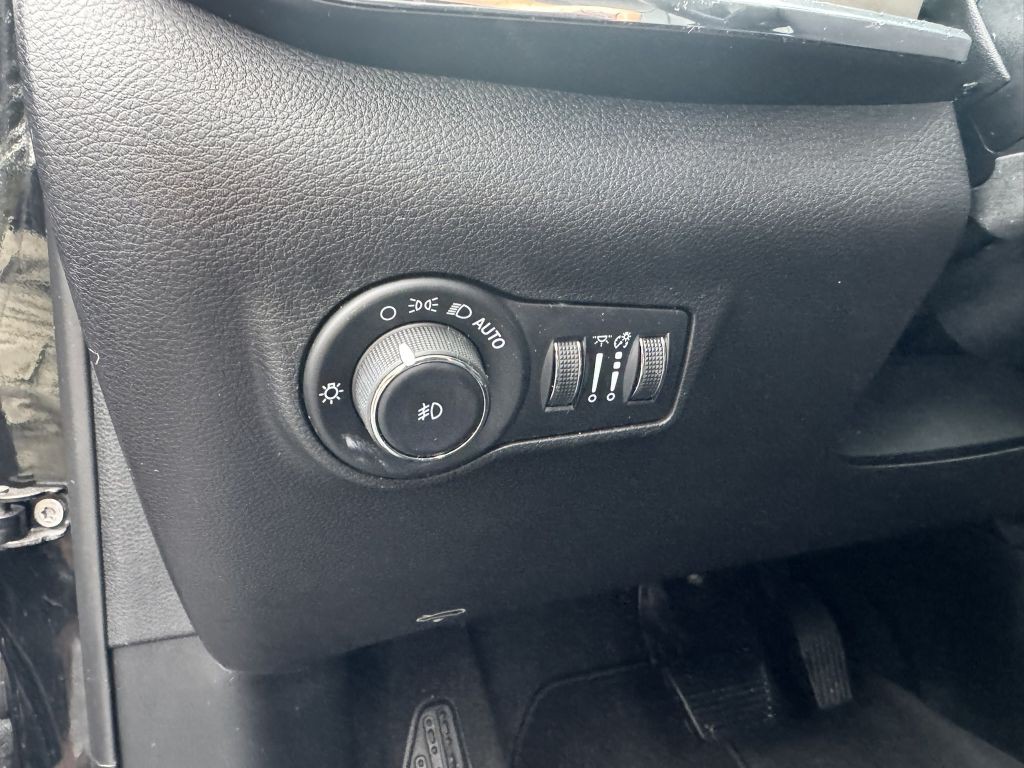 2022 Jeep Compass Image 25