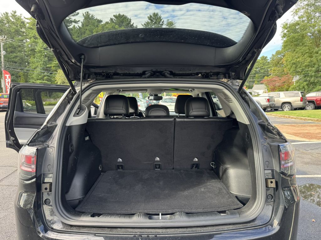 2022 Jeep Compass Image 32