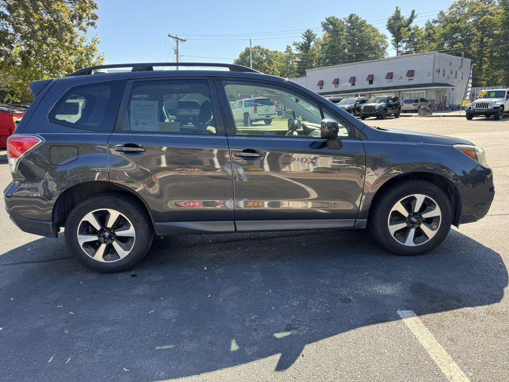 2017 Subaru Forester Image 10