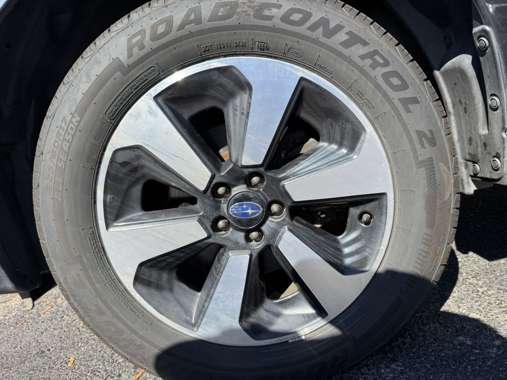 2017 Subaru Forester Image 13