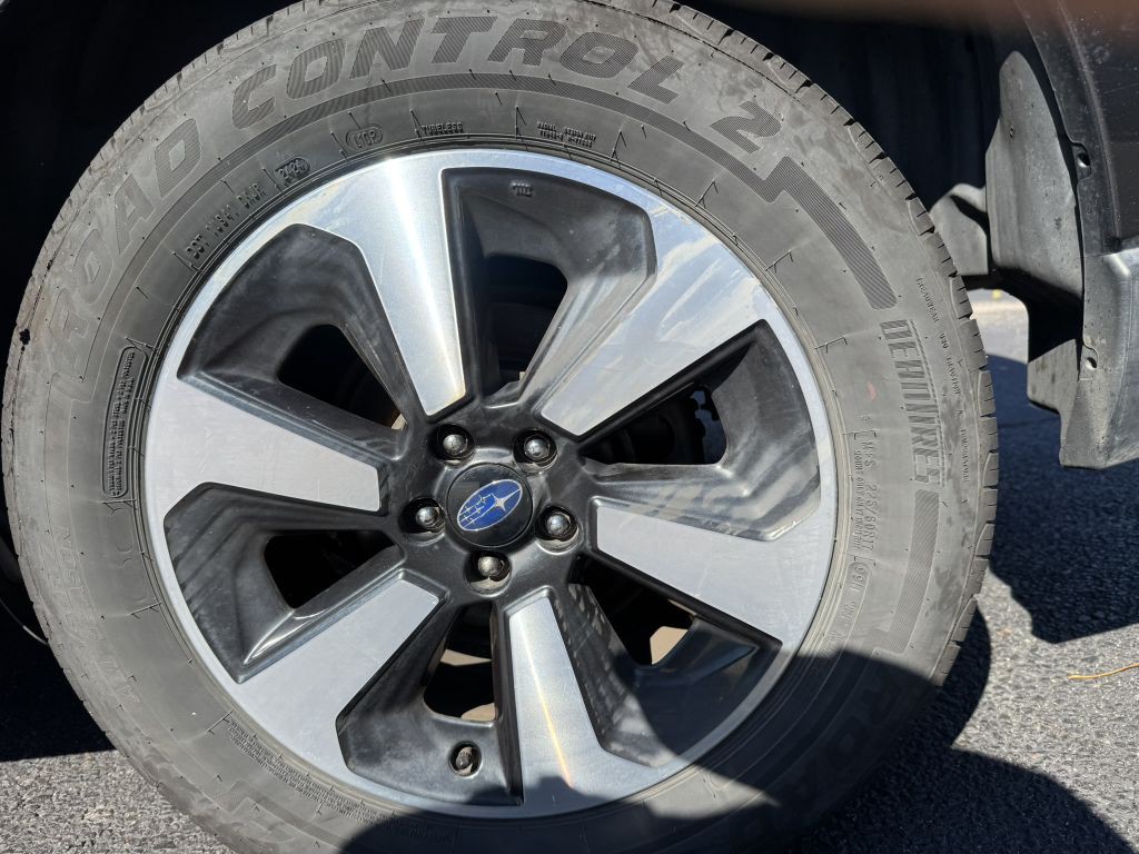 2017 Subaru Forester Image 14