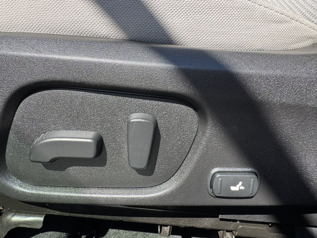 2017 Subaru Forester Image 16