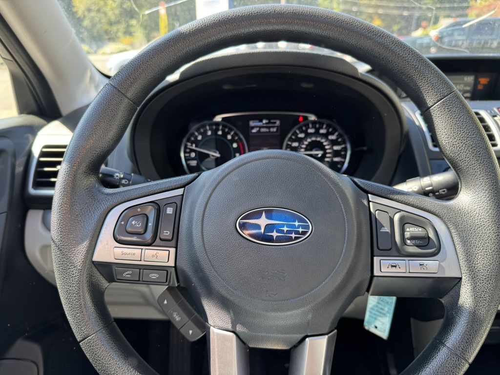 2017 Subaru Forester Image 18