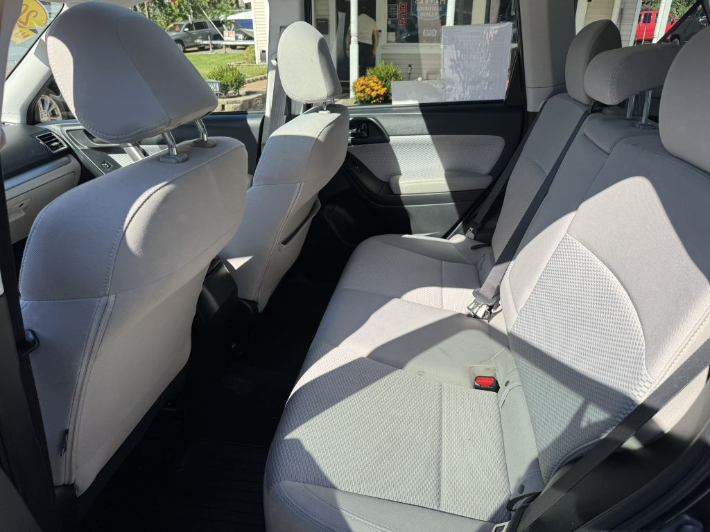 2017 Subaru Forester Image 29