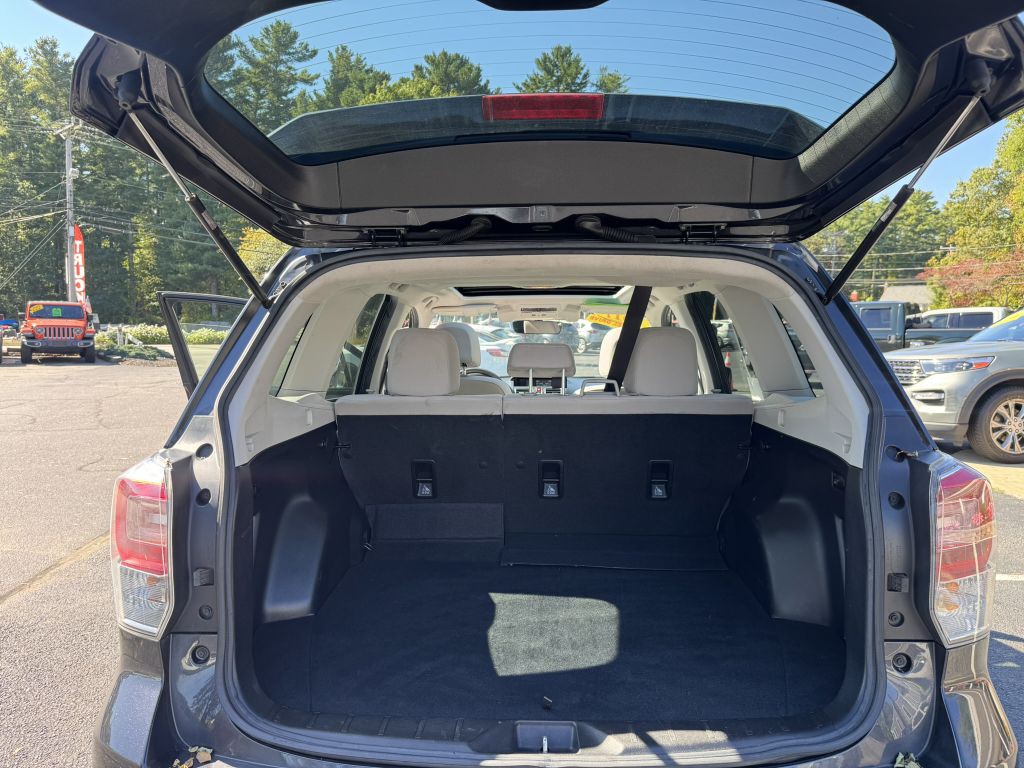 2017 Subaru Forester Image 30