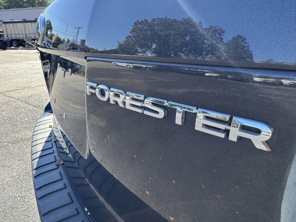 2017 Subaru Forester Image 31