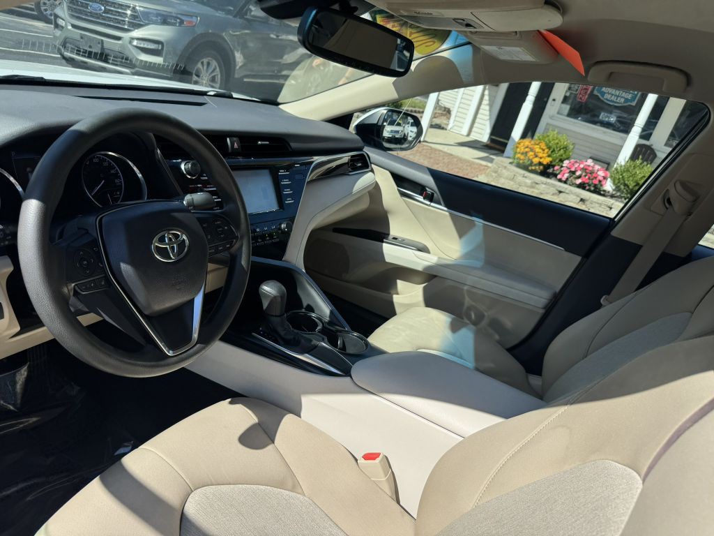 2018 Toyota Camry Image 4