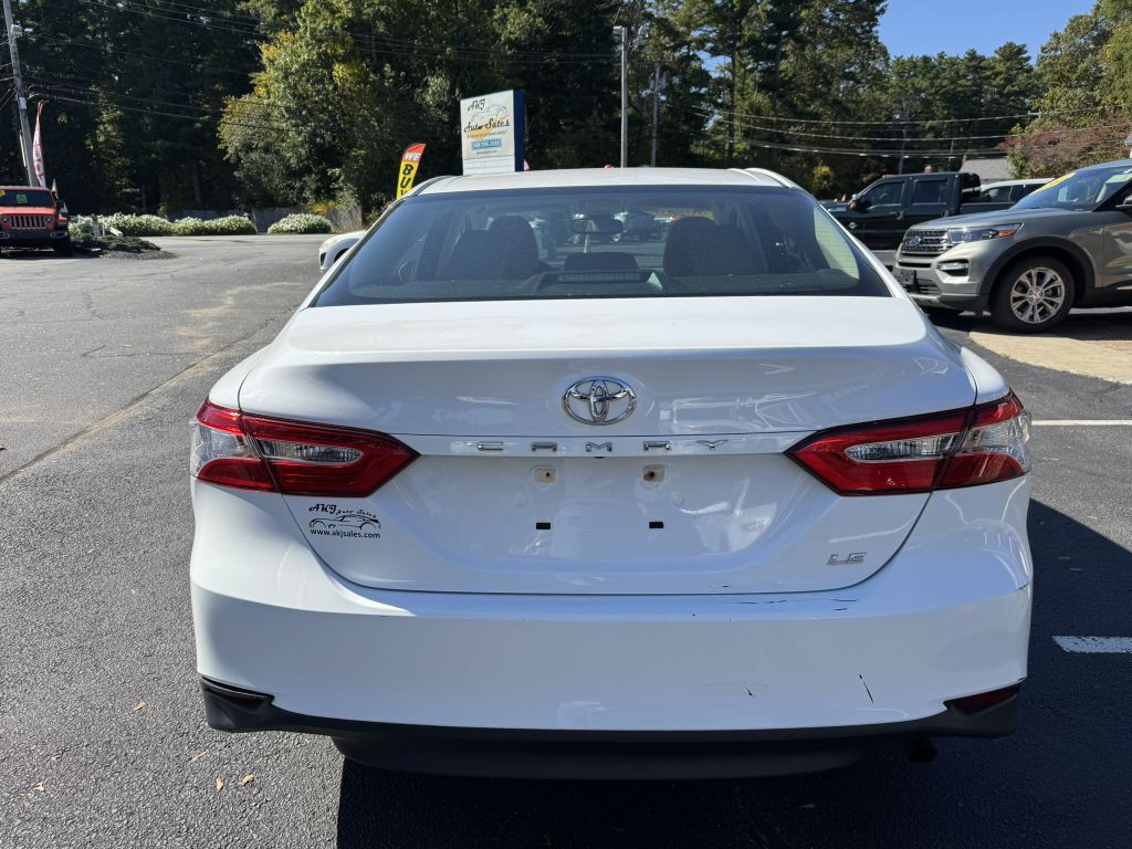 2018 Toyota Camry Image 8