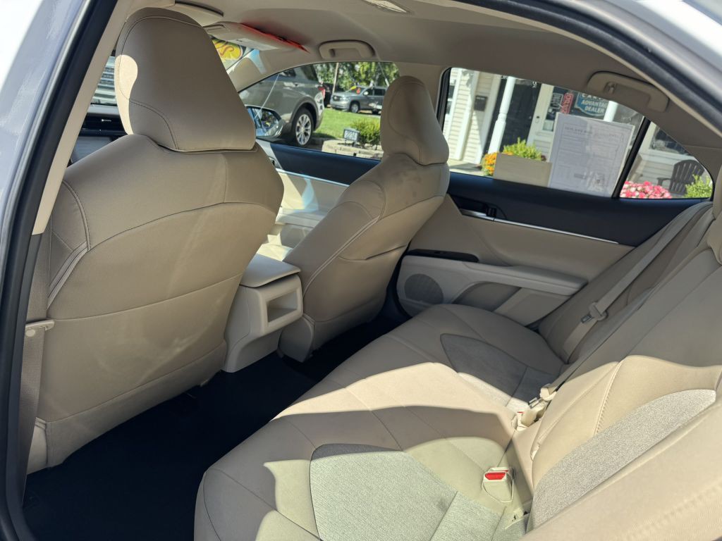 2018 Toyota Camry Image 28