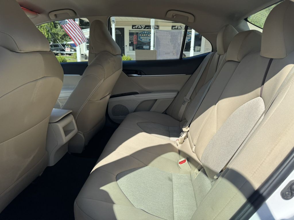 2018 Toyota Camry Image 29