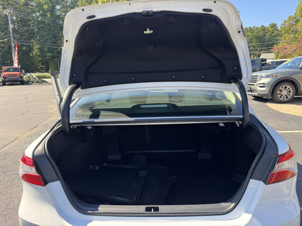 2018 Toyota Camry Image 30