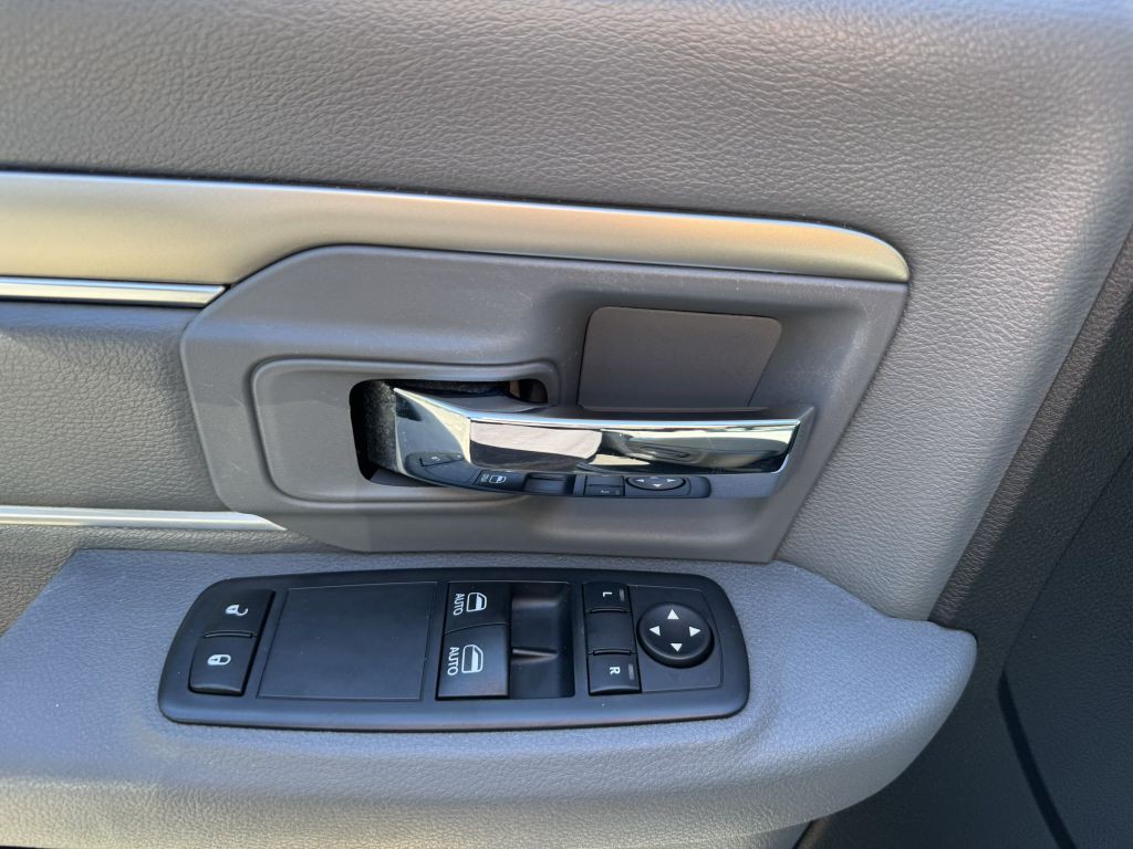 2017 RAM 1500 Image 15