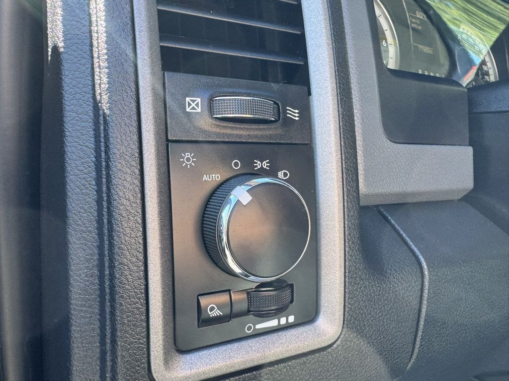 2017 RAM 1500 Image 17