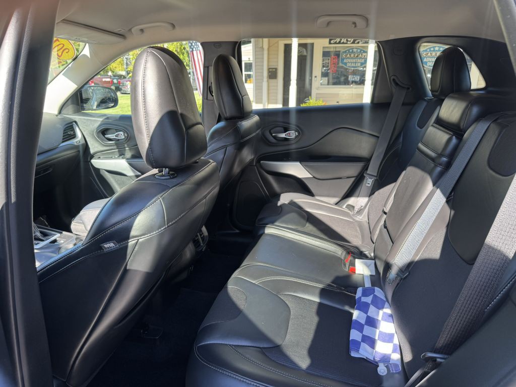 2018 Jeep Cherokee Image 28