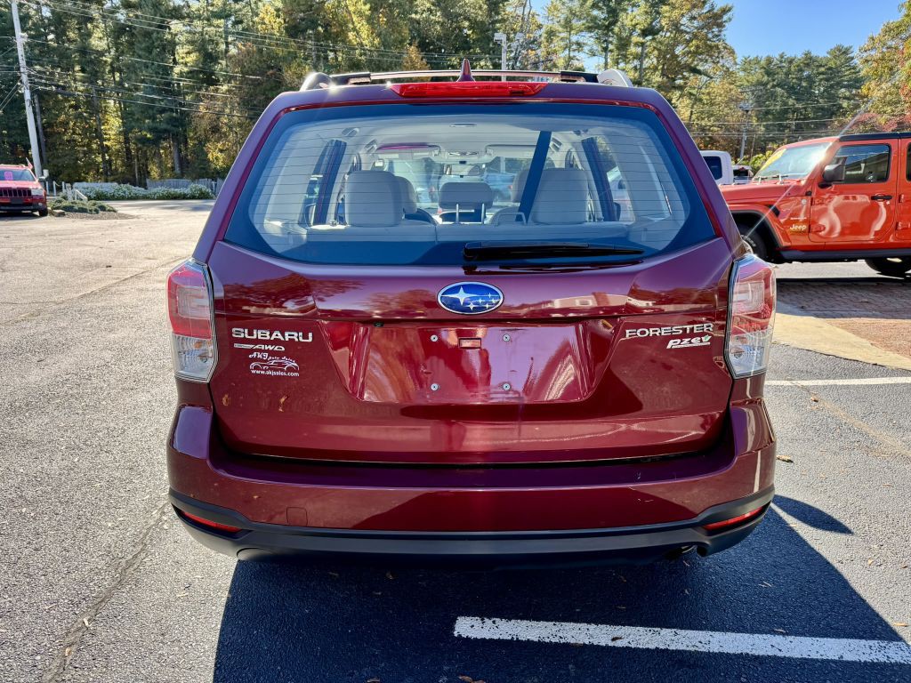2017 Subaru Forester Image 8
