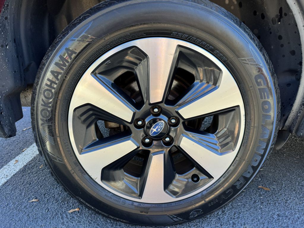 2017 Subaru Forester Image 11