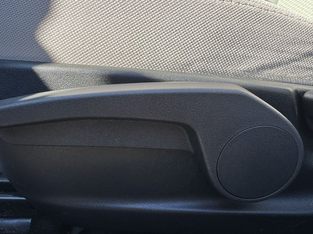 2017 Subaru Forester Image 16