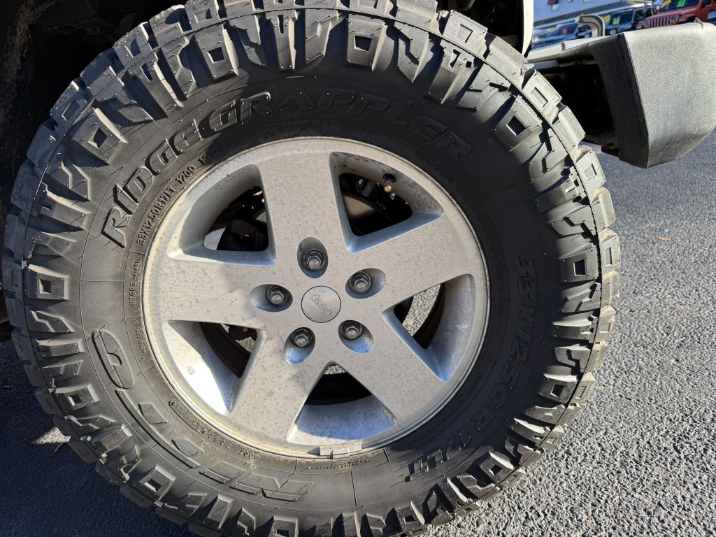 2015 Jeep Wrangler Image 14