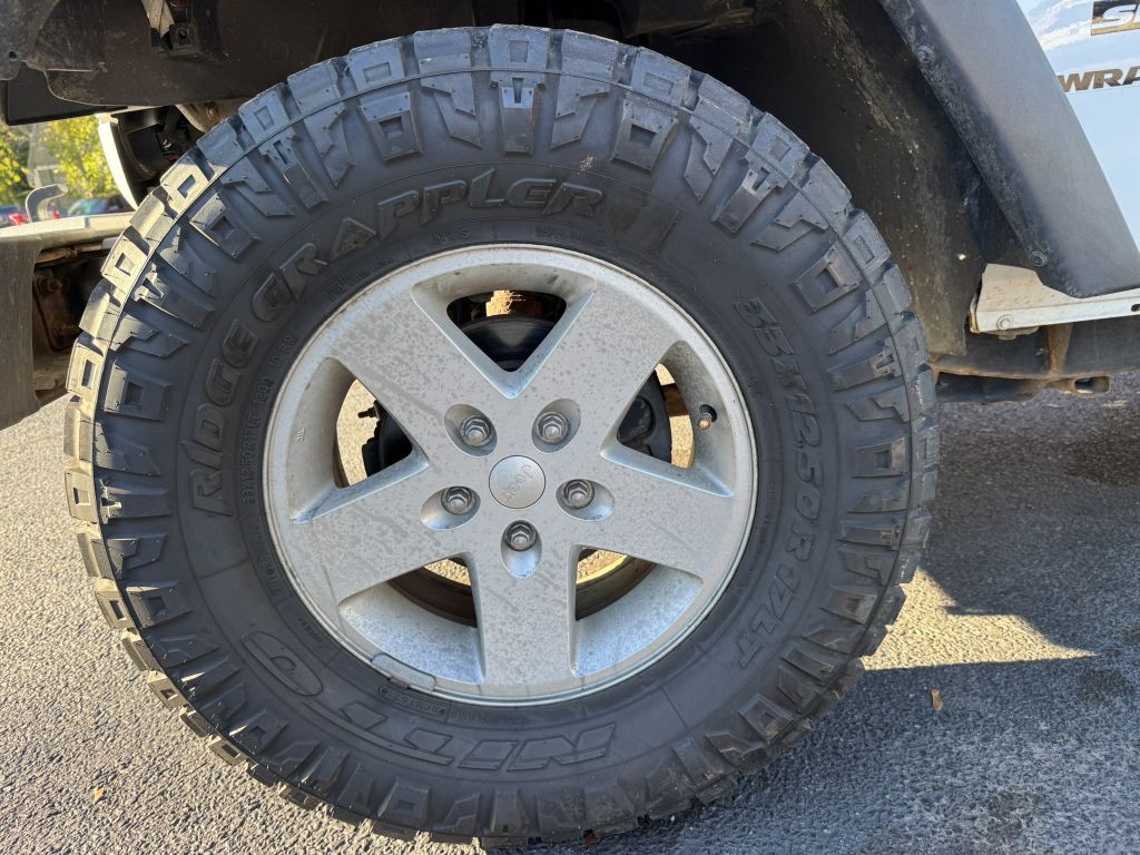 2015 Jeep Wrangler Image 15