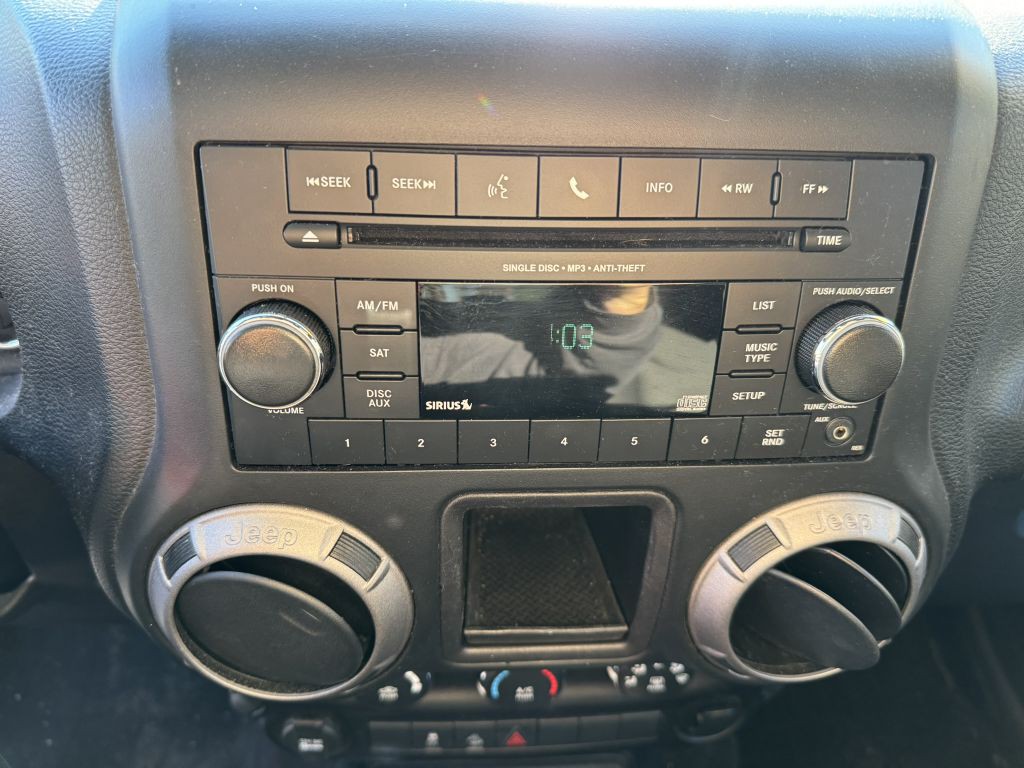 2015 Jeep Wrangler Image 20