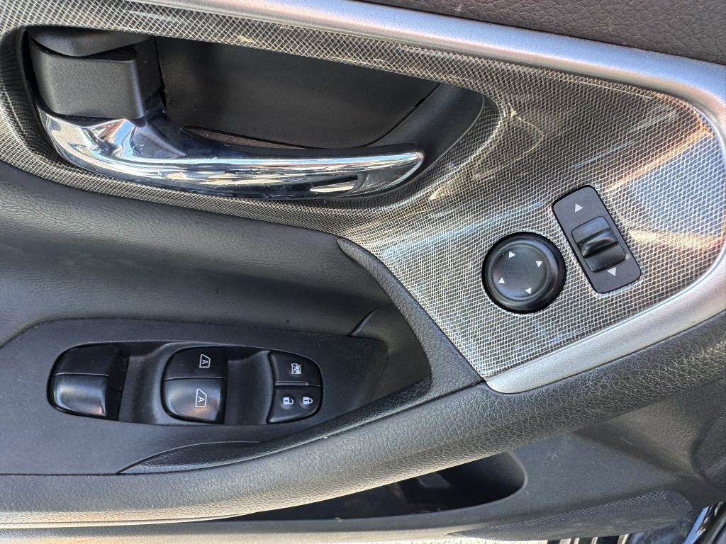 2015 Nissan Altima Image 15