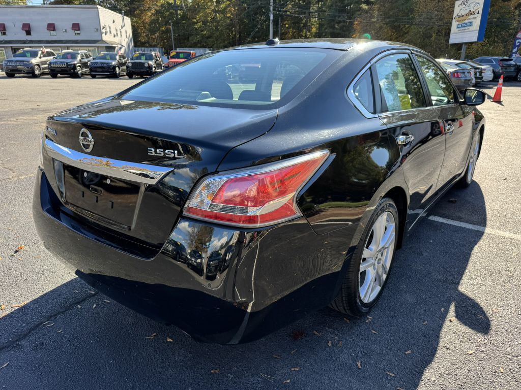 2015 Nissan Altima Image 8