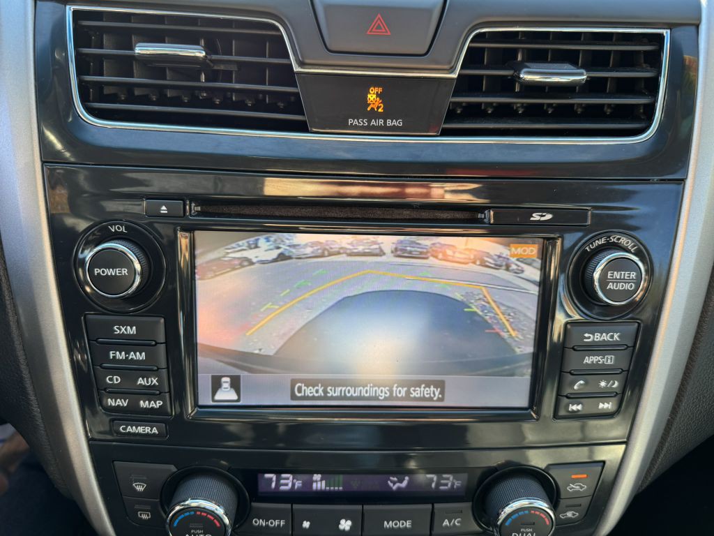 2015 Nissan Altima Image 19