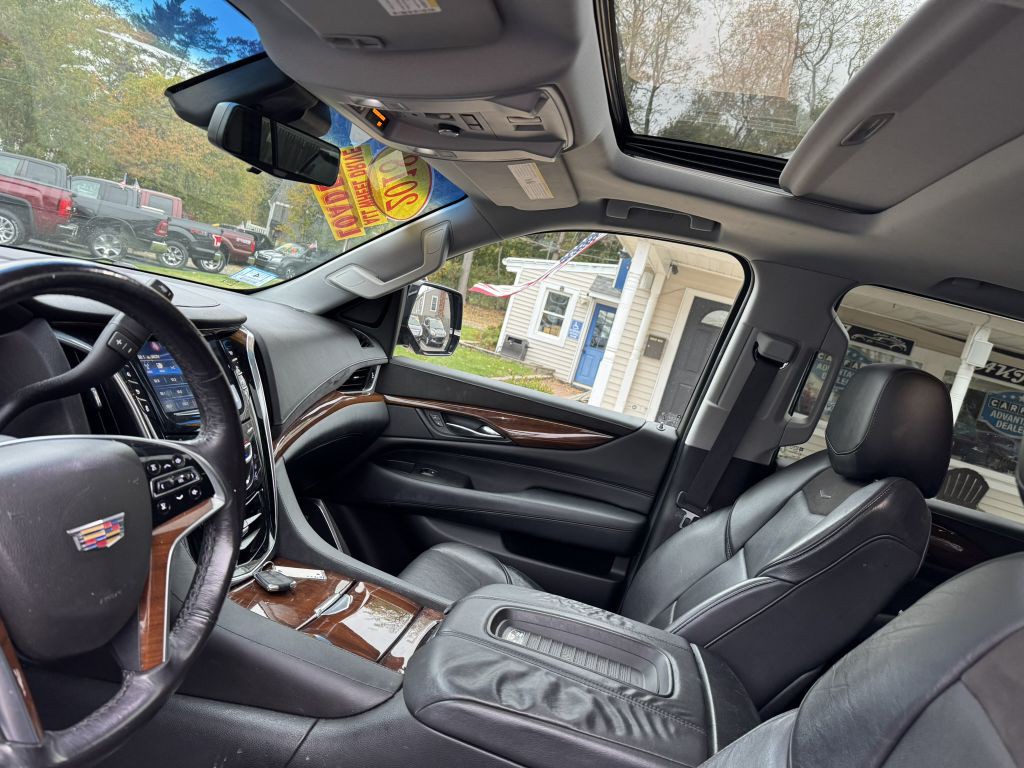 2018 Cadillac Escalade Image 4