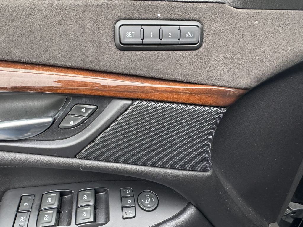 2018 Cadillac Escalade Image 16